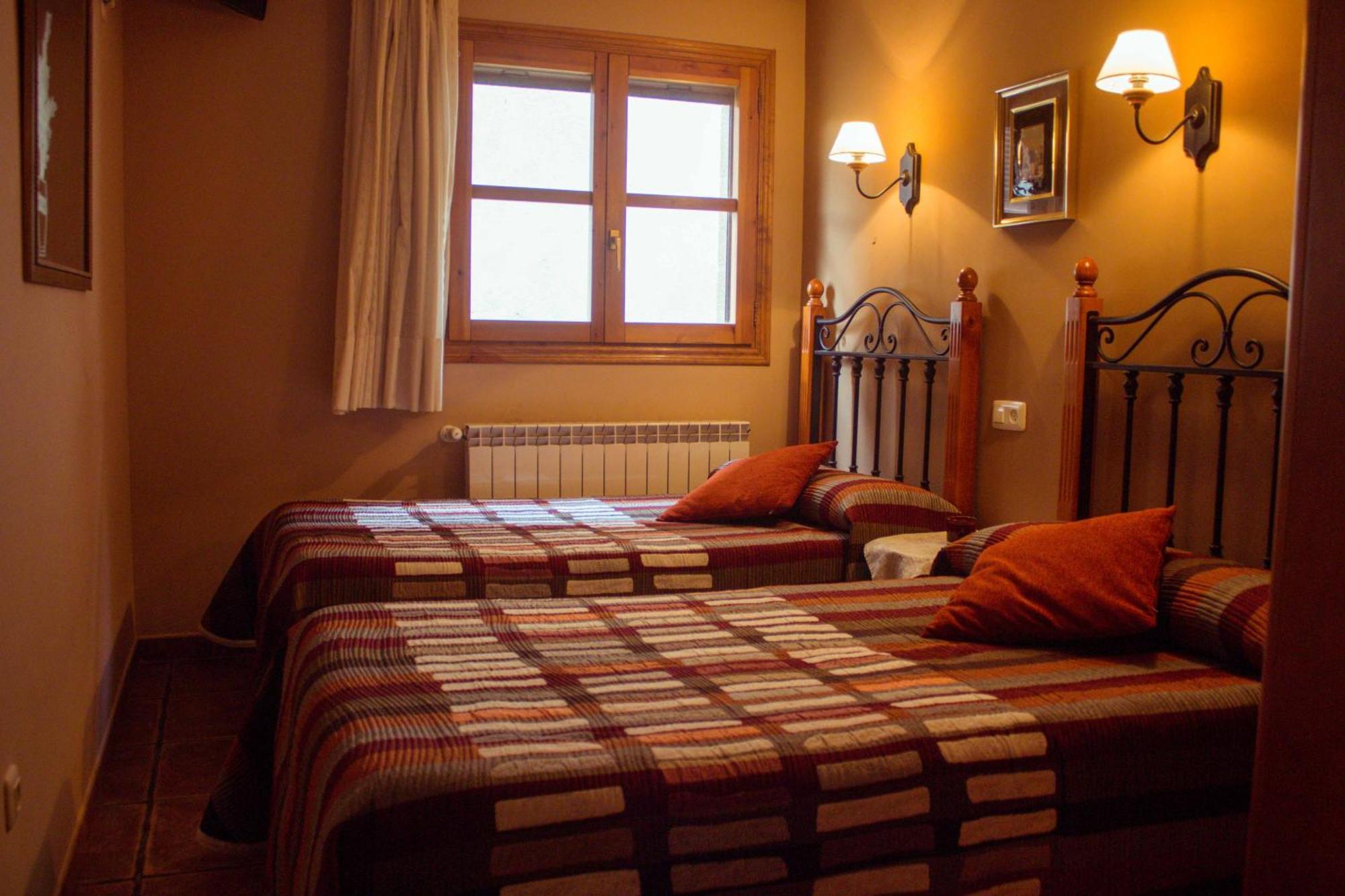 Lobera de Onsella Casa Rural Bal D'Onsella מראה חיצוני תמונה