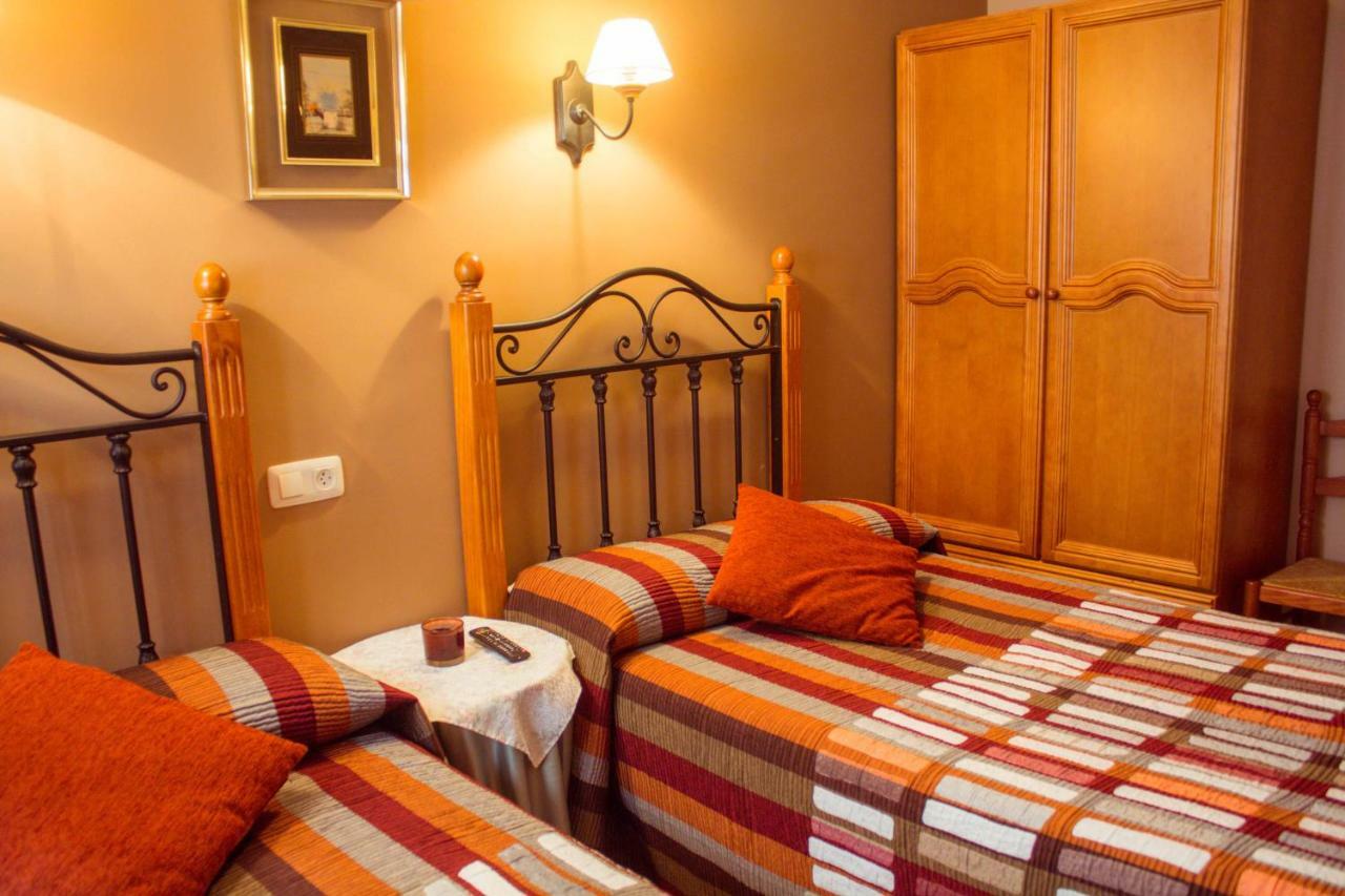 Lobera de Onsella Casa Rural Bal D'Onsella מראה חיצוני תמונה